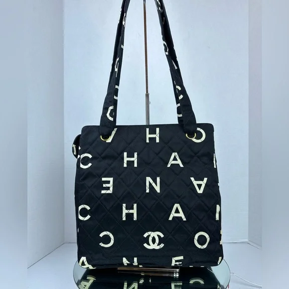 CHANEL Black and White Quilted Logo Shoulder Bag - Picture 2 of 10